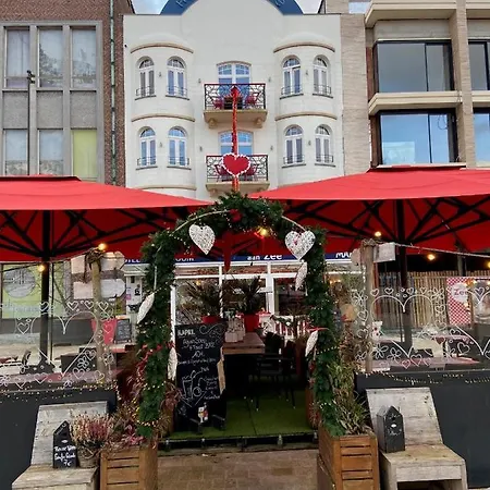 Aan Zee 2*