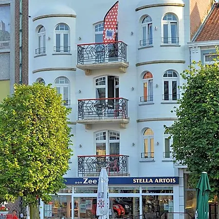 Aan Zee Hotel 2*